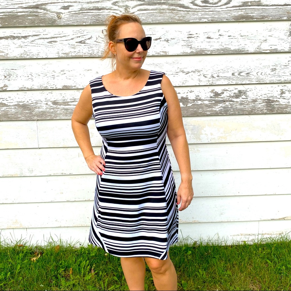 Worthington Black/White Striped Scuba Fit and Flare Dress sz 14